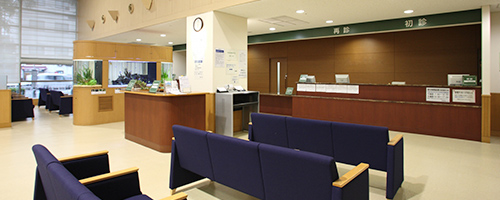 総合病院の待合室